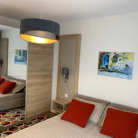 Arletti Luxury Apartamento *