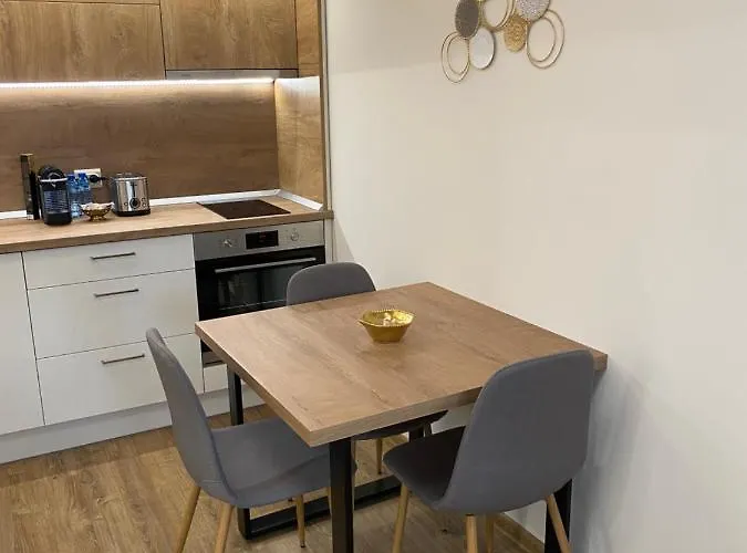 アパート Arletti Luxury ルセ